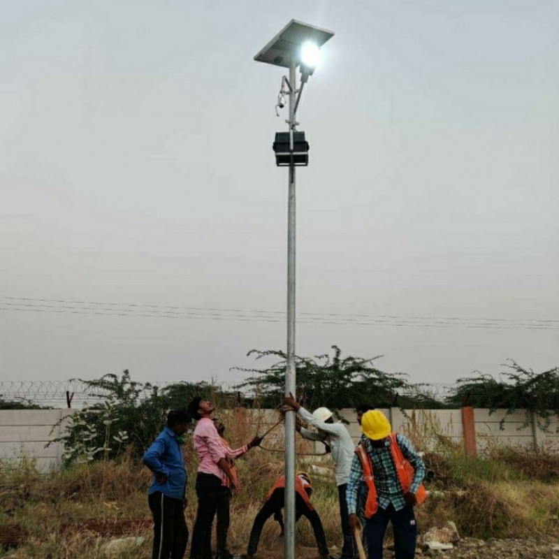 Solar cctv camera with street light all in one